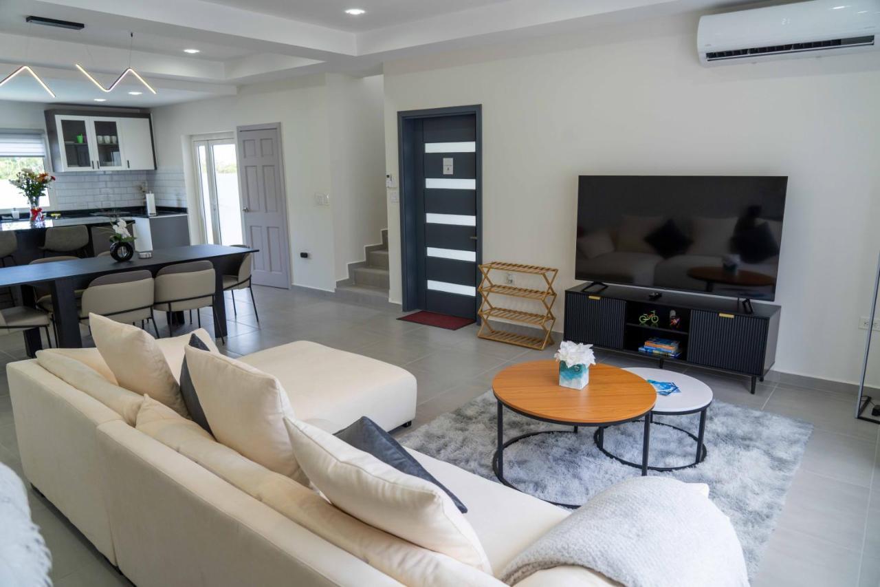 Spacious 3Br Home With Own Private Cozy Pool Koolbaai Zewnętrze zdjęcie